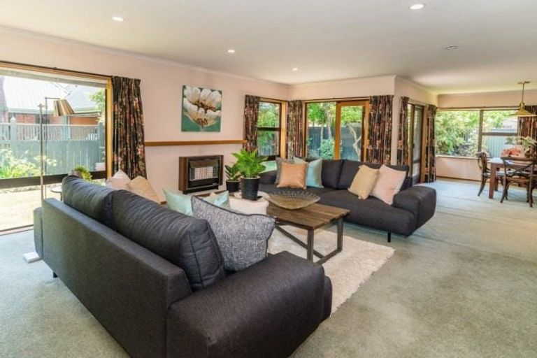 Photo of property in 41a Ihaka Street, Hokowhitu, Palmerston North, 4410