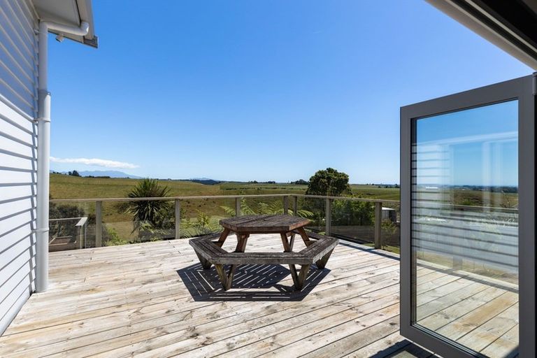 Photo of property in 794 Otaraoa Road, Tikorangi, Waitara, 4383
