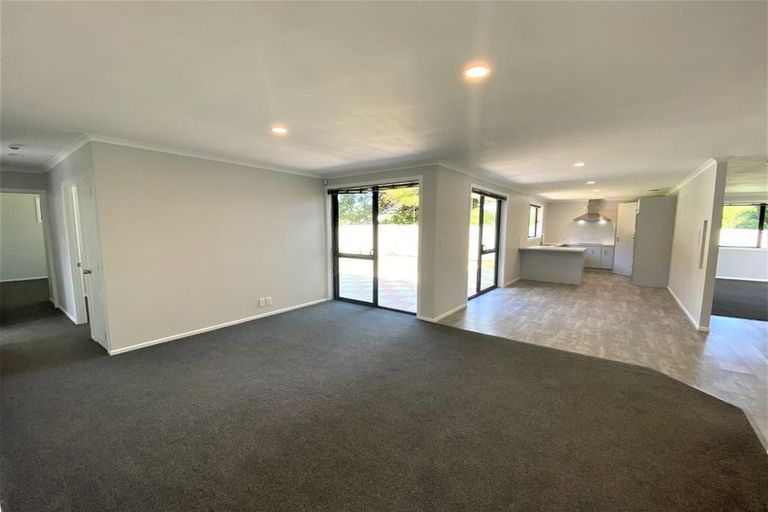 Photo of property in 24 Caltra Place, East Tamaki, Auckland, 2016