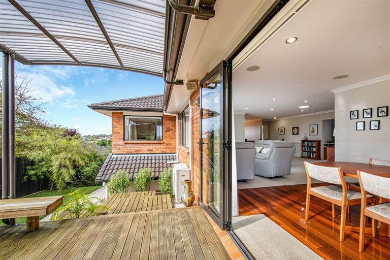 Photo of property in 34 Sapperton Drive, Henderson, Auckland, 0612