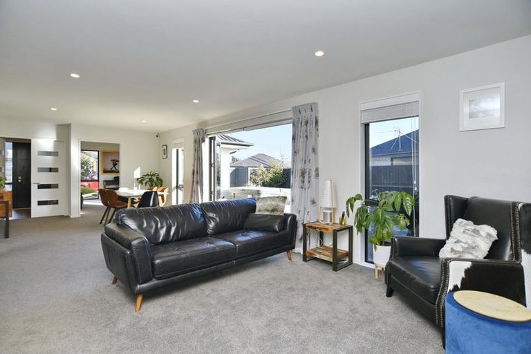 Photo of property in 8 Guyon Street, Marshland, Christchurch, 8083