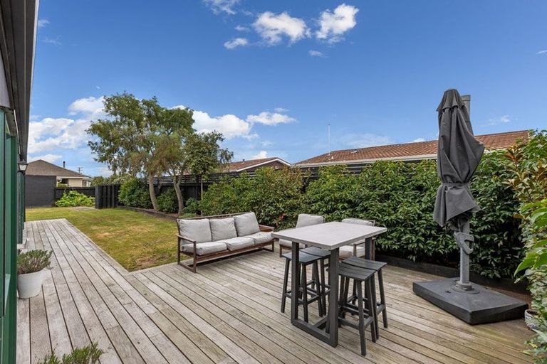 Photo of property in 3 Chilton Drive, Mairehau, Christchurch, 8052