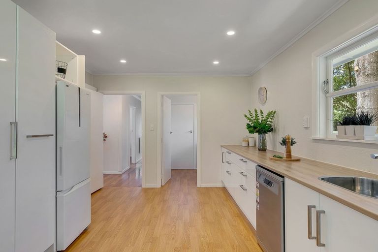 Photo of property in 15 Forglen Place, Tawa, Wellington, 5028