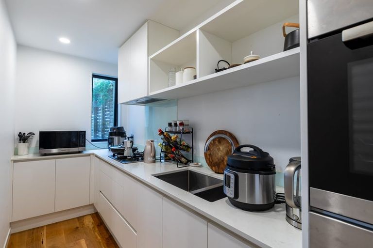 Photo of property in 11 Coastview Lane, Long Bay, Auckland, 0630