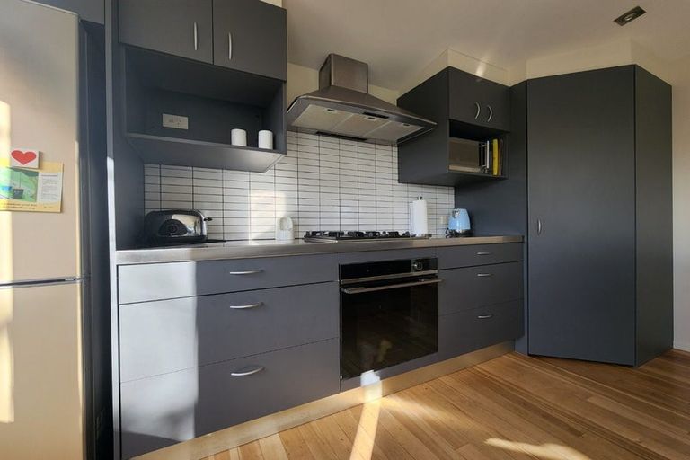 Photo of property in 10 Donnelly Street, Oakura, 4314