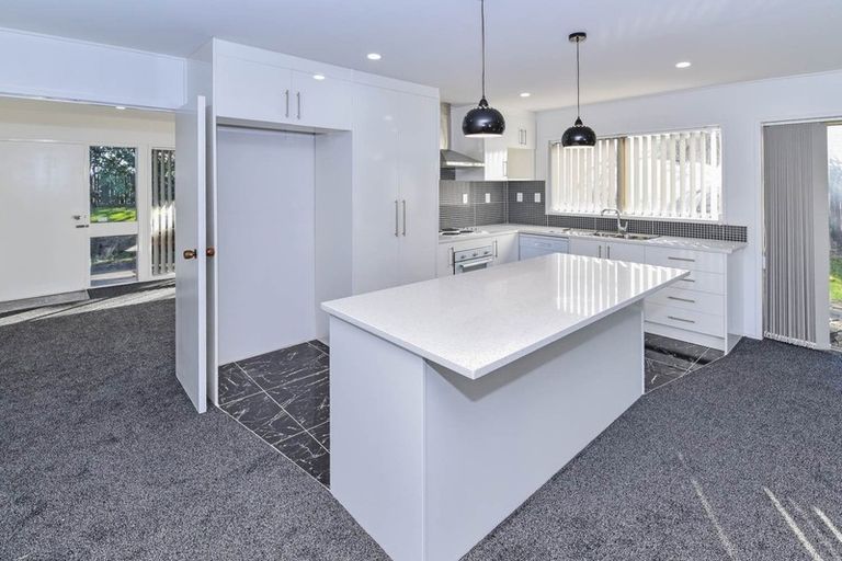 Photo of property in 29 Balgowan Terrace, Conifer Grove, Takanini, 2112