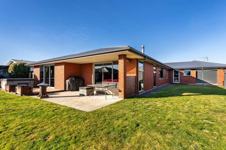 Photo of property in 14 William James Close, Mosgiel, 9024
