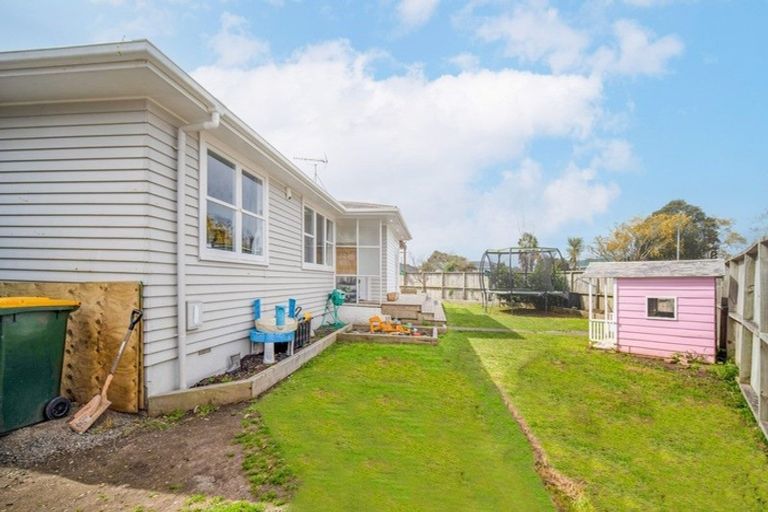Photo of property in 1/1 Cooper Place, Papakura, 2110