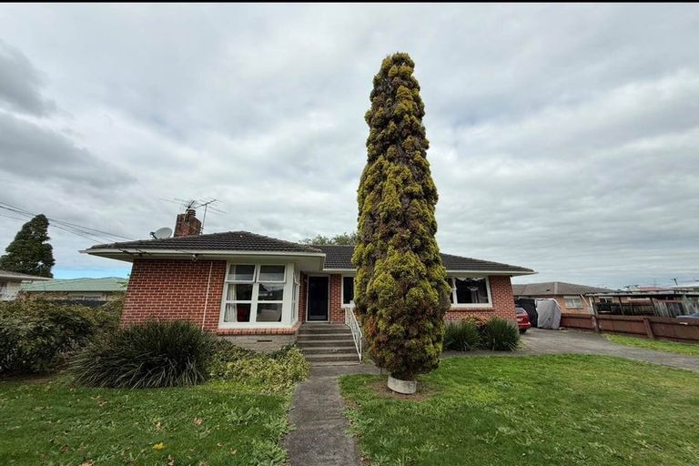 Photo of property in 12 Cross Street, Papakura, 2110