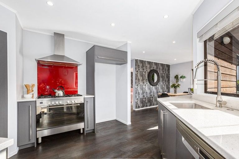 Photo of property in 6 Shackle Lane, Whitby, Porirua, 5024