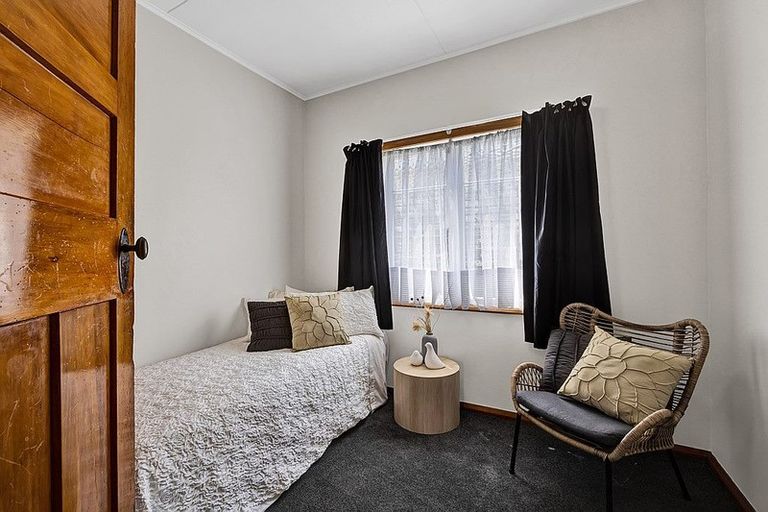 Photo of property in 4 George Street, Hawera, 4610