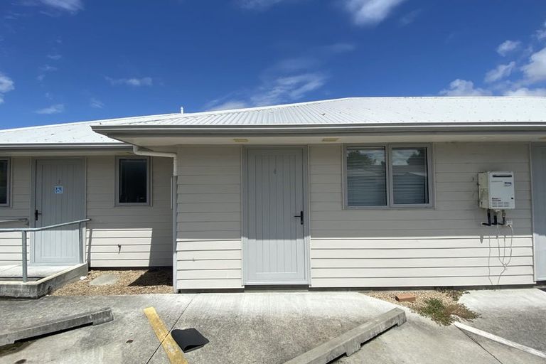 Photo of property in 12 Crescent Court, Melville, Hamilton, 3206