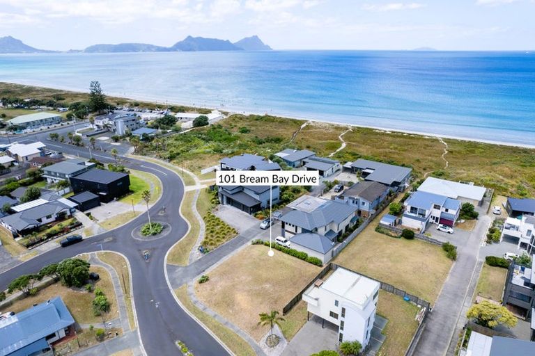 Photo of property in 101 Bream Bay Drive, Ruakaka, 0116