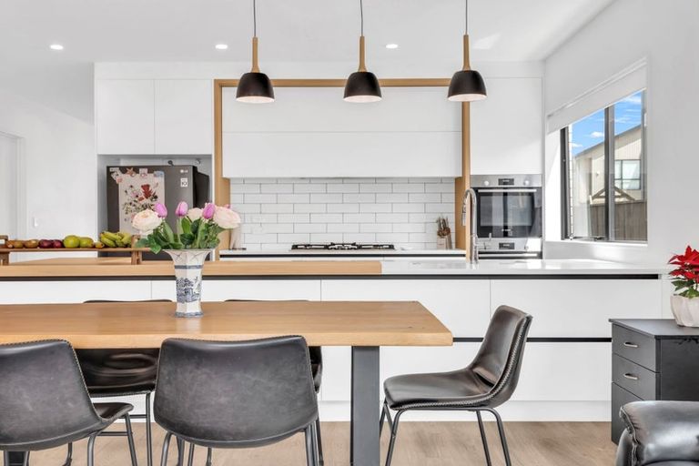 Photo of property in 9 Puruatanga Drive, Flat Bush, Auckland, 2019