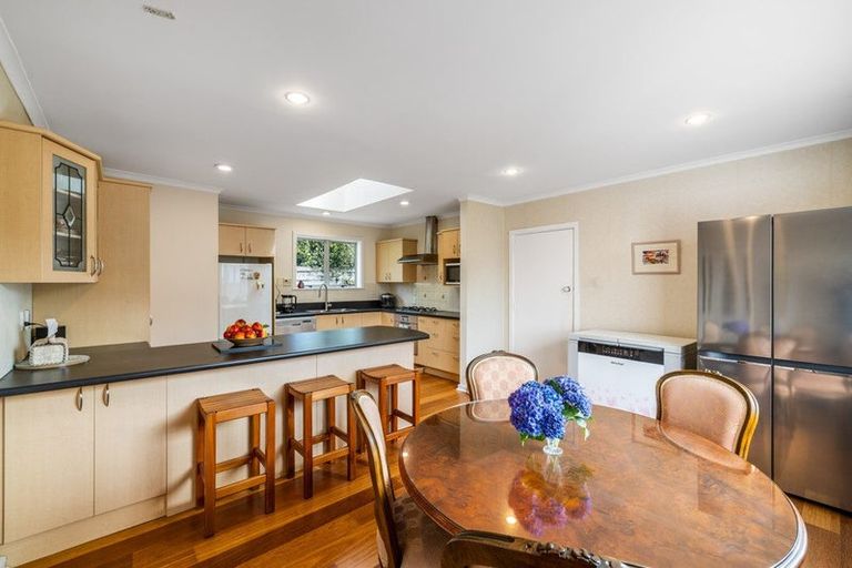 Photo of property in 230 Avonhead Road, Avonhead, Christchurch, 8042