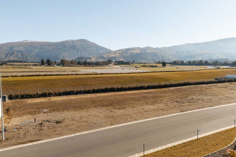 Photo of property in 6 Highlands Avenue, Cromwell, 9384