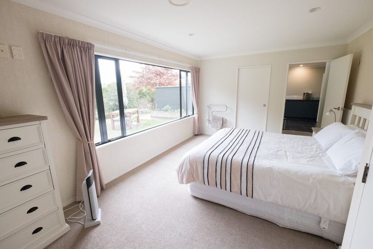 Photo of property in 135 Ballantyne Road, Poraiti, Napier, 4182