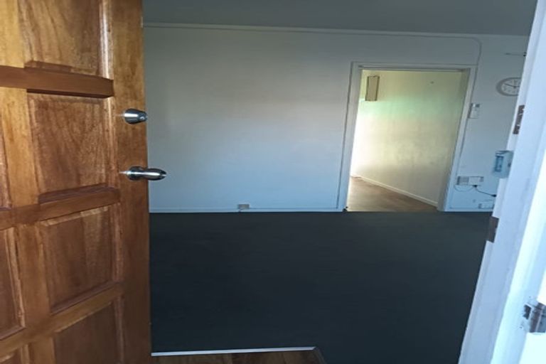 Photo of property in 2/27 Miro Street, New Lynn, Auckland, 0600