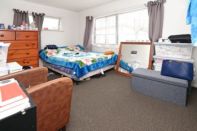 Photo of property in 31 Corsair Crescent, Mangere, Auckland, 2022