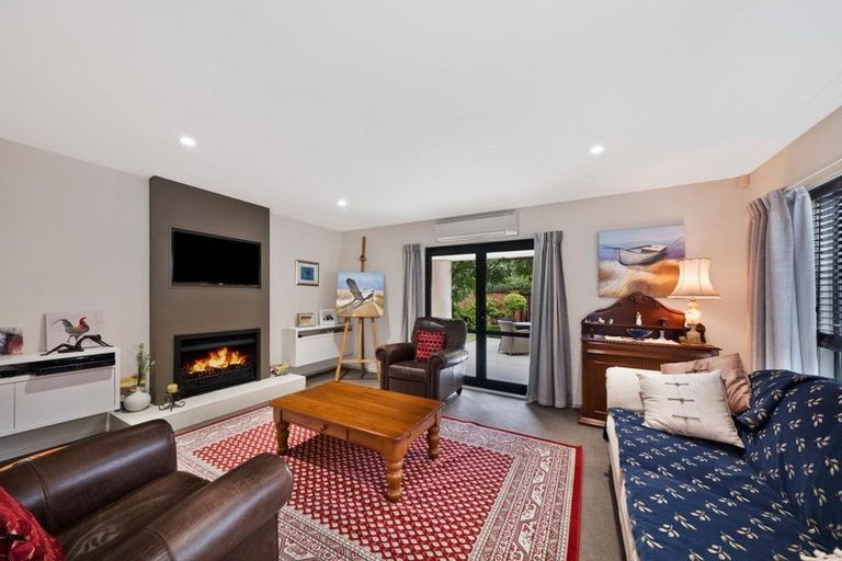 Photo of property in 1 Haineswood Lane, Sockburn, Christchurch, 8042