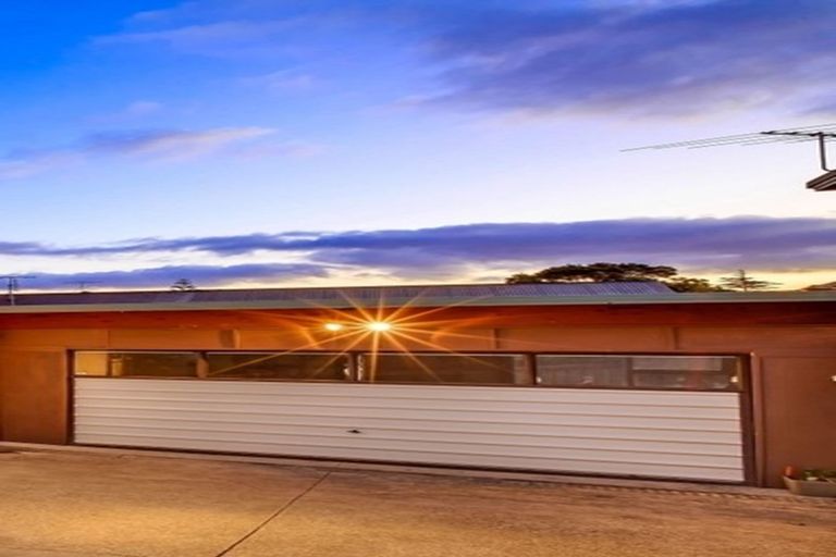 Photo of property in 81 Litten Road, Cockle Bay, Auckland, 2014