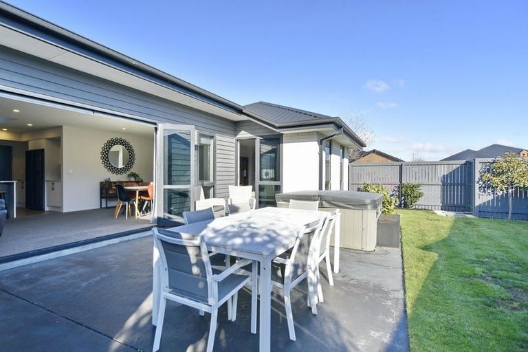 Photo of property in 8 Guyon Street, Marshland, Christchurch, 8083