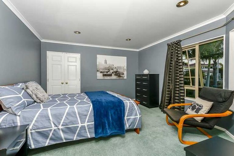 Photo of property in 7 Mistral Place, West Harbour, Auckland, 0618