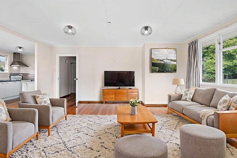 Photo of property in 6b Waikaremoana Place, Pakuranga Heights, Auckland, 2010