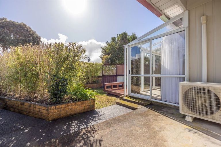 Photo of property in 2/39 Rathgar Road, Henderson, Auckland, 0610