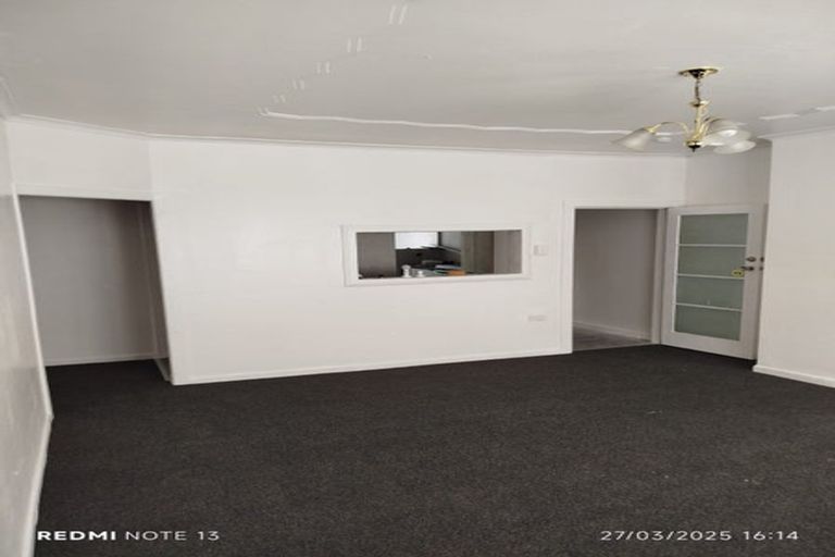 Photo of property in 26a Ludlam Crescent, Woburn, Lower Hutt, 5010