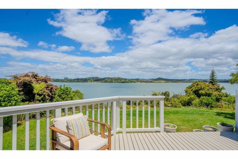 Photo of property in 54 Rangitane Loop Road, Kerikeri, 0294