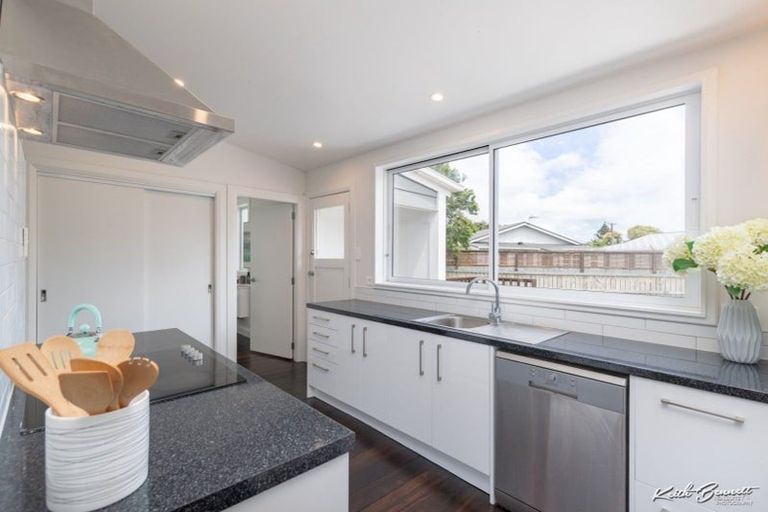 Photo of property in 50 York Street, Moera, Lower Hutt, 5010