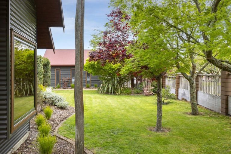 Photo of property in 51 Chesham Avenue, Waipahihi, Taupo, 3330