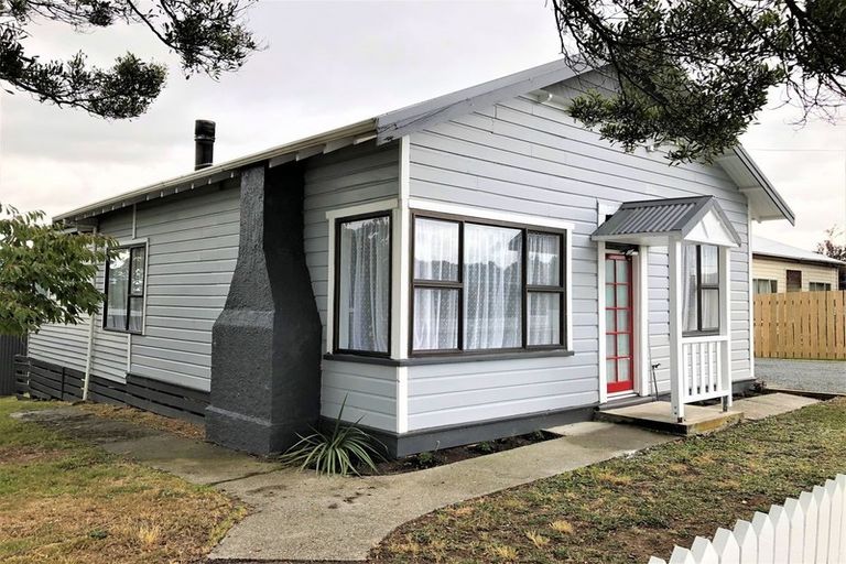Photo of property in 39 Cromer Street, Balclutha, 9230
