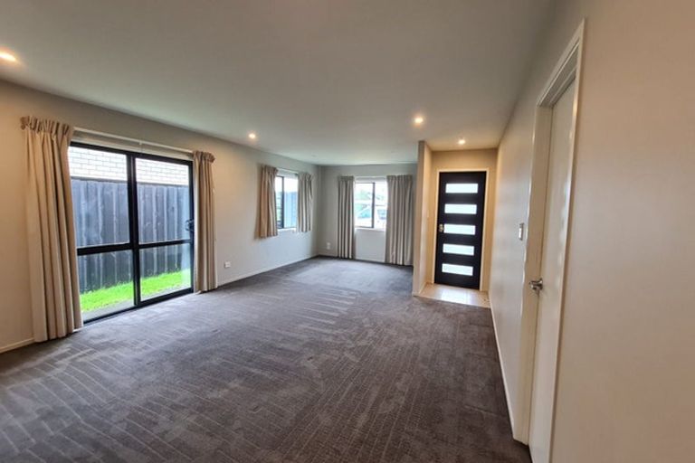 Photo of property in 8 Hannington Way, Rolleston, 7615