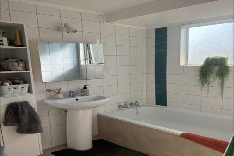 Photo of property in 26a Knightsbridge Place, Dinsdale, Hamilton, 3204