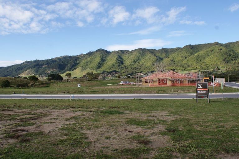 Photo of property in 9 Pihoihoi Close, Waikanae, 5036