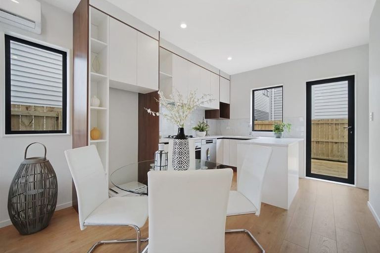 Photo of property in 9 Arapapa Road, Papakura, 2110