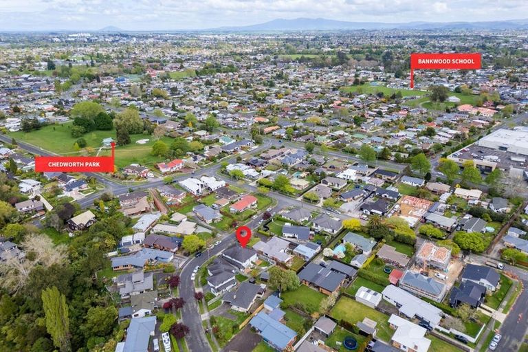 Photo of property in 1/7 Tudor Crescent, Chedworth, Hamilton, 3210