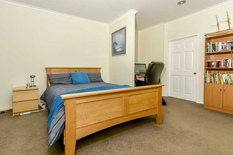 Photo of property in 7 Mistral Place, West Harbour, Auckland, 0618