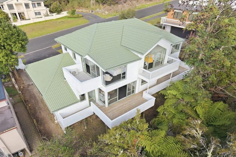 Photo of property in 116 Onetaunga Road, Chatswood, Auckland, 0626