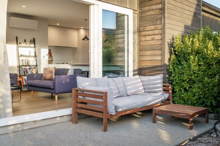 Photo of property in 21 Kapuka Lane, Wanaka, 9305