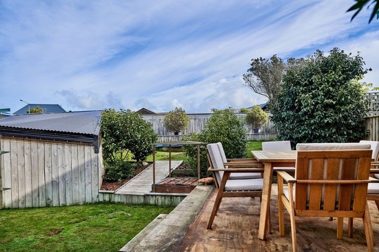 Photo of property in 74 Cypress Drive, Maungaraki, Lower Hutt, 5010