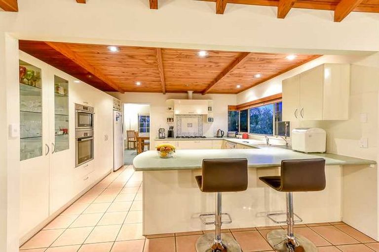 Photo of property in 7 Mistral Place, West Harbour, Auckland, 0618