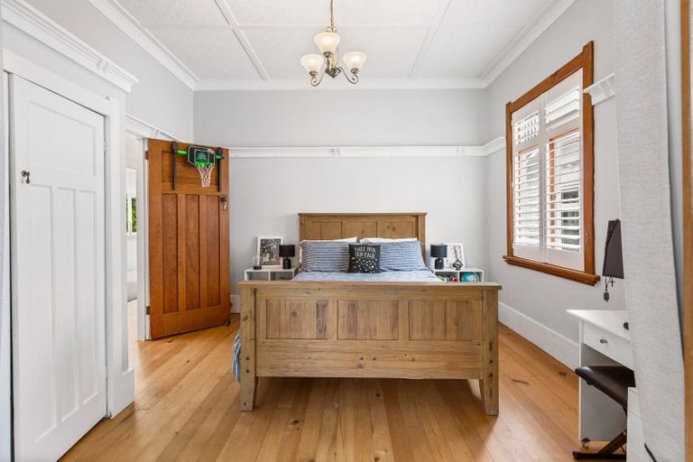 Photo of property in 23 Ewen Alison Avenue, Devonport, Auckland, 0624