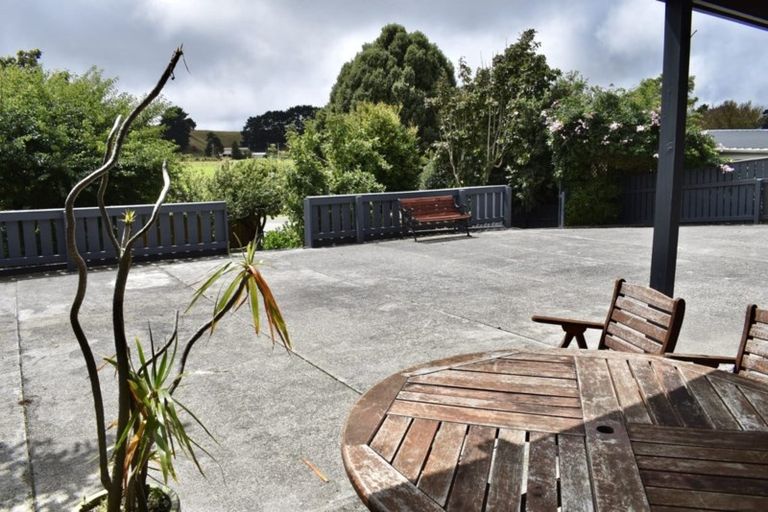 Photo of property in 79 Lupin Road, Otaki, 5512