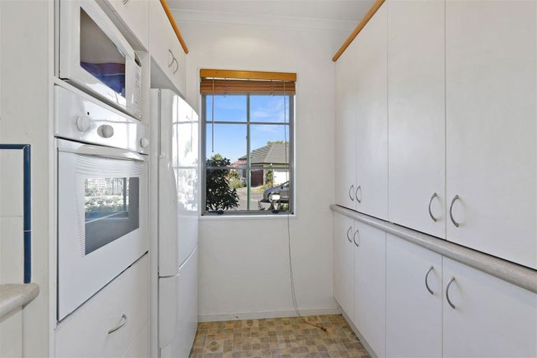 Photo of property in 19 Lakeridge Close, Rangatira Park, Taupo, 3330