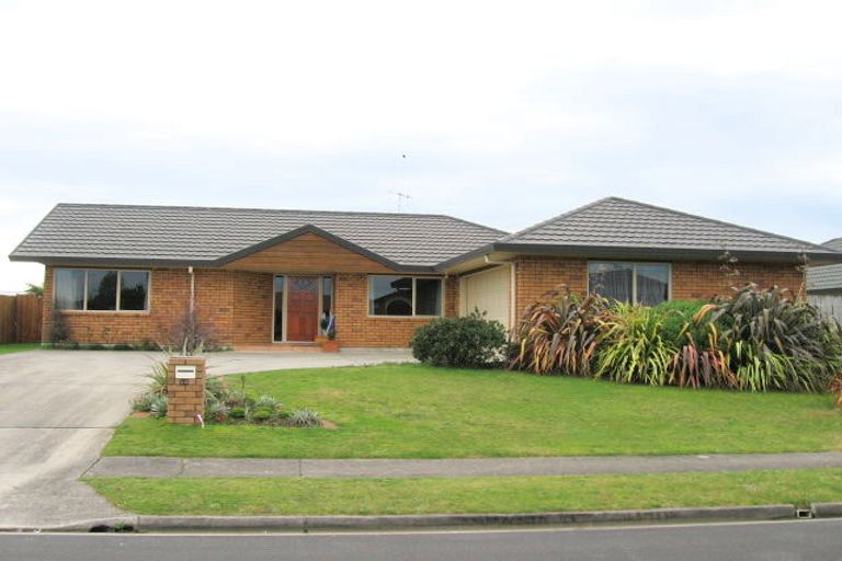 Photo of property in 10 Mangakoea Place, St Andrews, Hamilton, 3200