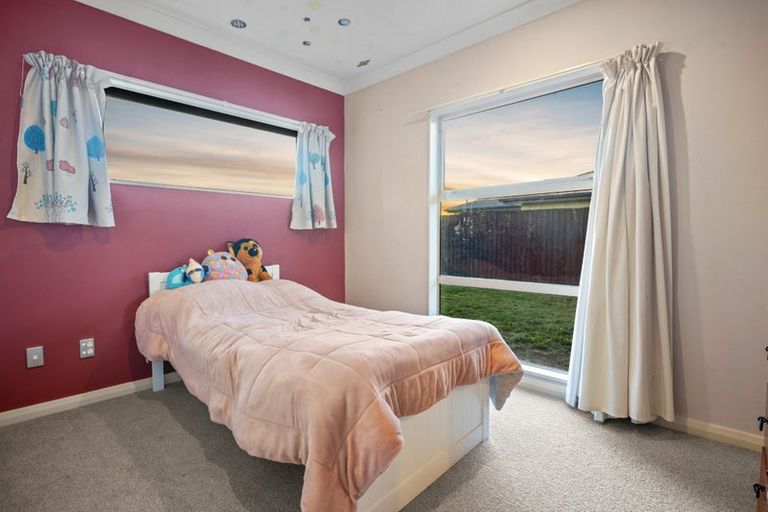 Photo of property in 70 Rowse Street, Rangiora, 7400