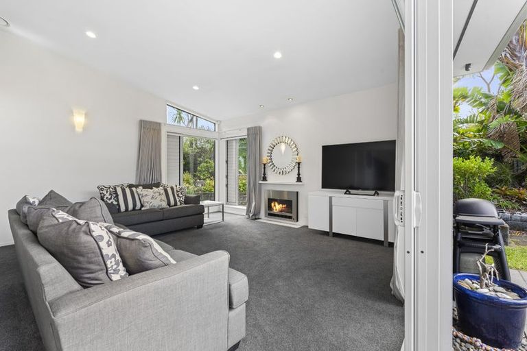 Photo of property in 60 Chesterfield Way, Orewa, 0931